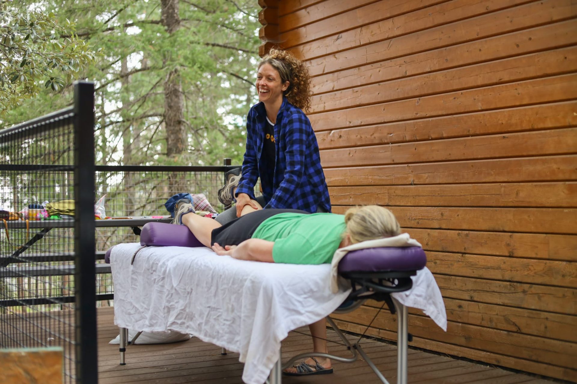 chair massage activity at glamp